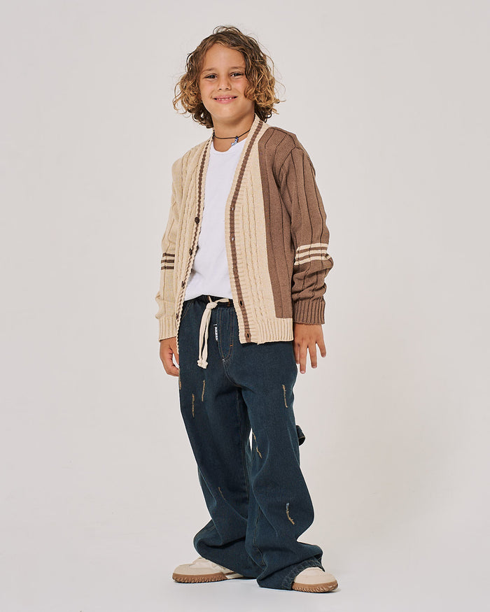 Cardigan e jeans