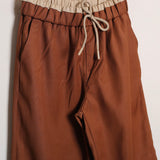 Geblümter Anzug mit Shorts