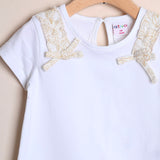 Zweifarbiges Kirschkleid 