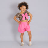 Animalier-Anzug mit Shorts 