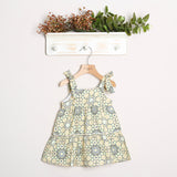 Zweifarbiges Kirschkleid 