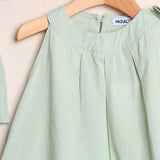 Zweifarbiges Kirschkleid 