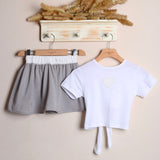 Geblümter Anzug mit Shorts