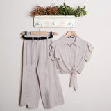 Geblümter Anzug mit Shorts