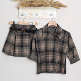 Geblümter Anzug mit Shorts