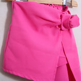 Shorts mit asymmetrischem Schnitt 