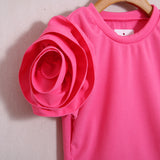 Kurzes T-Shirt mit Volants 