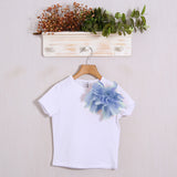 T-Shirt mit Schleifenbrosche 