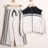Geblümter Anzug mit Shorts
