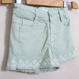 Jeansshorts mit Stickerei 