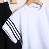 Geblümter Anzug mit Shorts