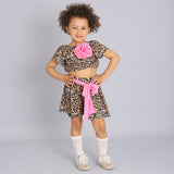 Animalier-Anzug mit Shorts