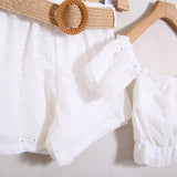 Perforierter Anzug mit Shorts