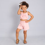 Schleifen-Outfit mit Shorts 